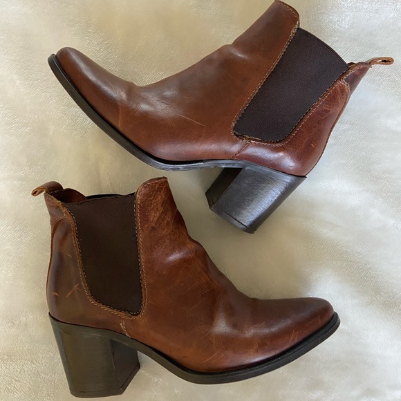 Steve Madden Cognac Leather PISTOL Ankle Boots Booties 7 - Picture 2 of 8